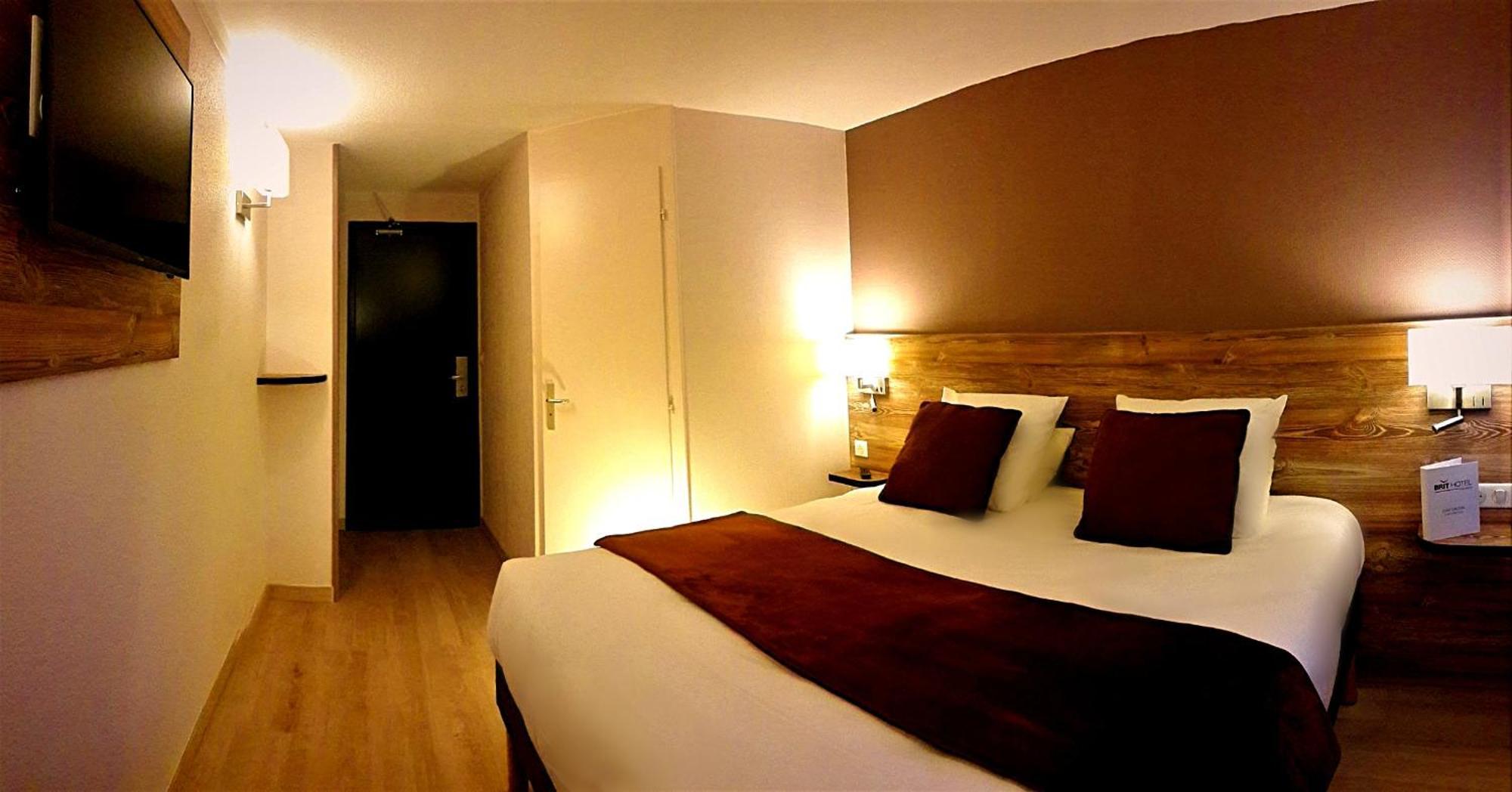 Brit Hotel Confort Pau Lons Ngoại thất bức ảnh