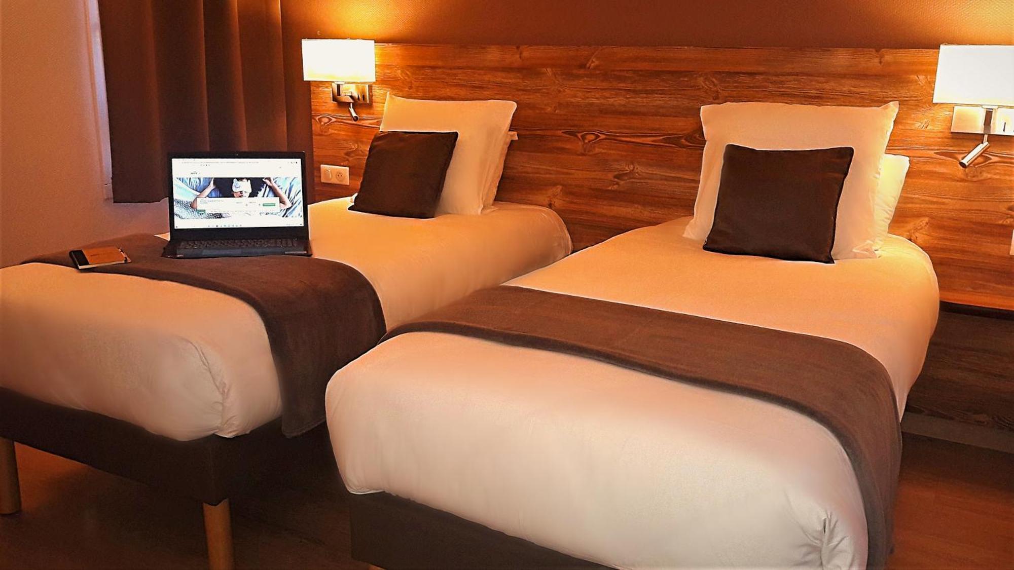 Brit Hotel Confort Pau Lons Ngoại thất bức ảnh