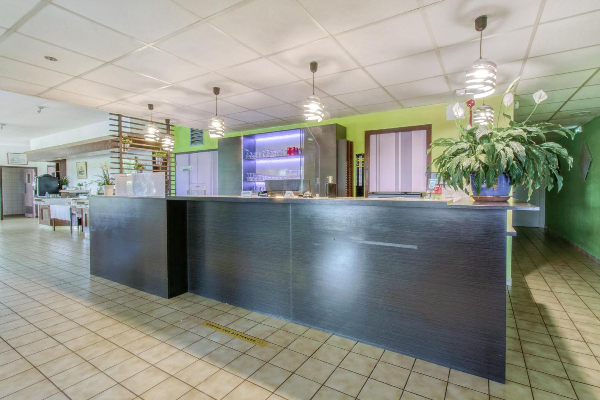 Brit Hotel Confort Pau Lons Ngoại thất bức ảnh