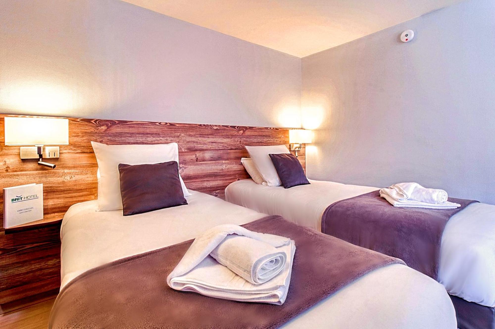 Brit Hotel Confort Pau Lons Ngoại thất bức ảnh