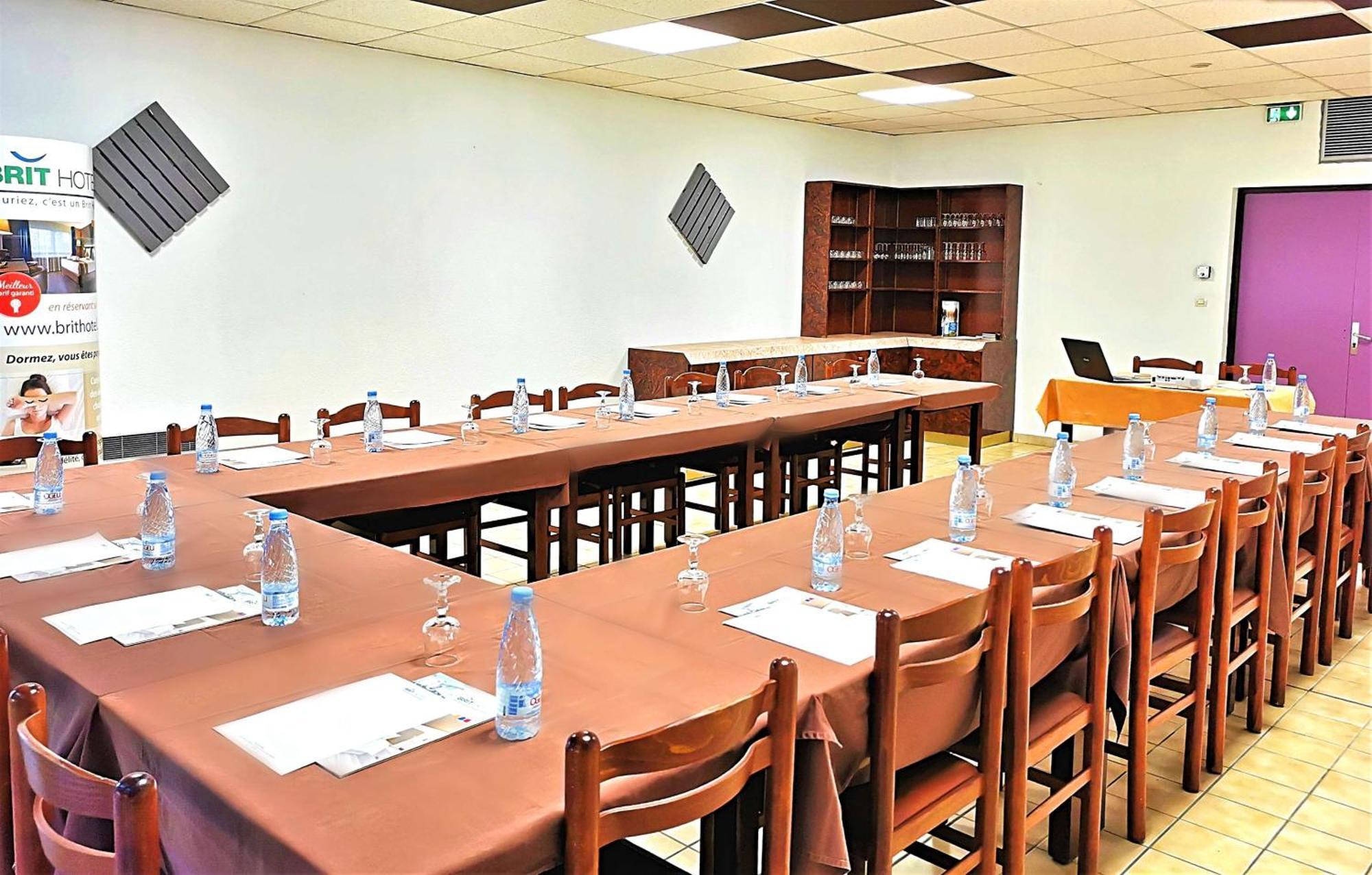 Brit Hotel Confort Pau Lons Ngoại thất bức ảnh