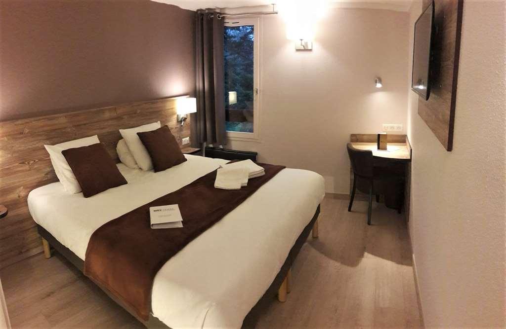 Brit Hotel Confort Pau Lons Phòng bức ảnh