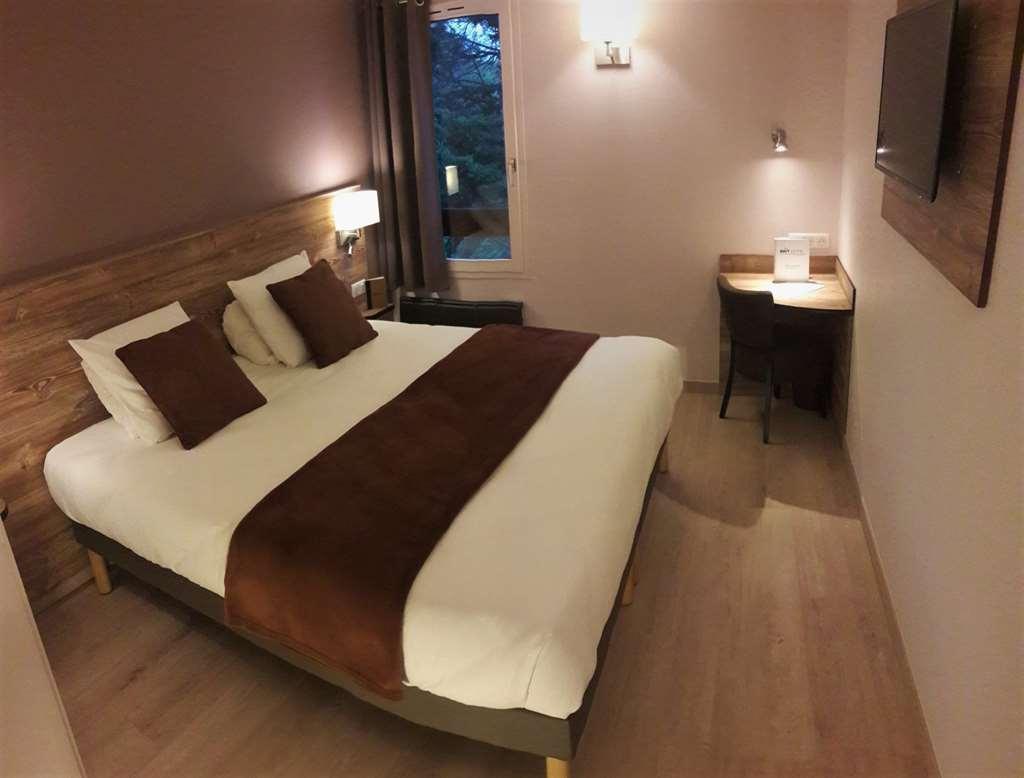 Brit Hotel Confort Pau Lons Phòng bức ảnh