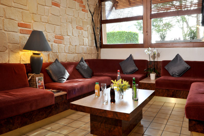 Brit Hotel Confort Pau Lons Ngoại thất bức ảnh