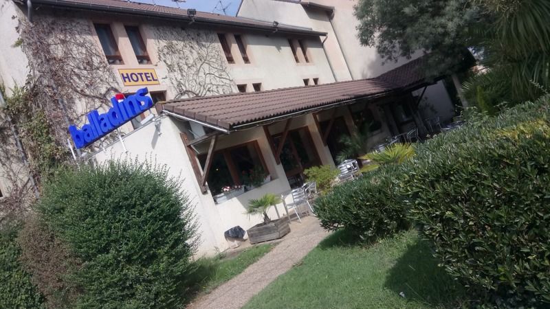 Brit Hotel Confort Pau Lons Ngoại thất bức ảnh